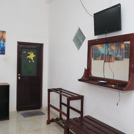 Bevary City Hotel Anuradhapura Dış mekan fotoğraf