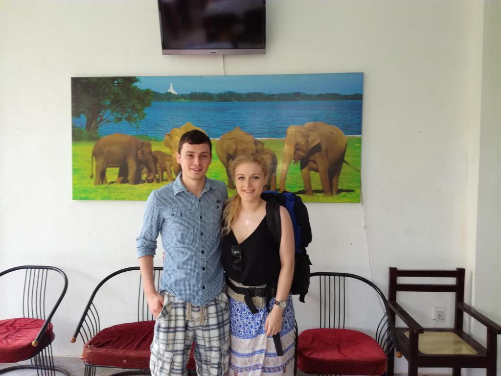 Bevary City Hotel Anuradhapura Dış mekan fotoğraf