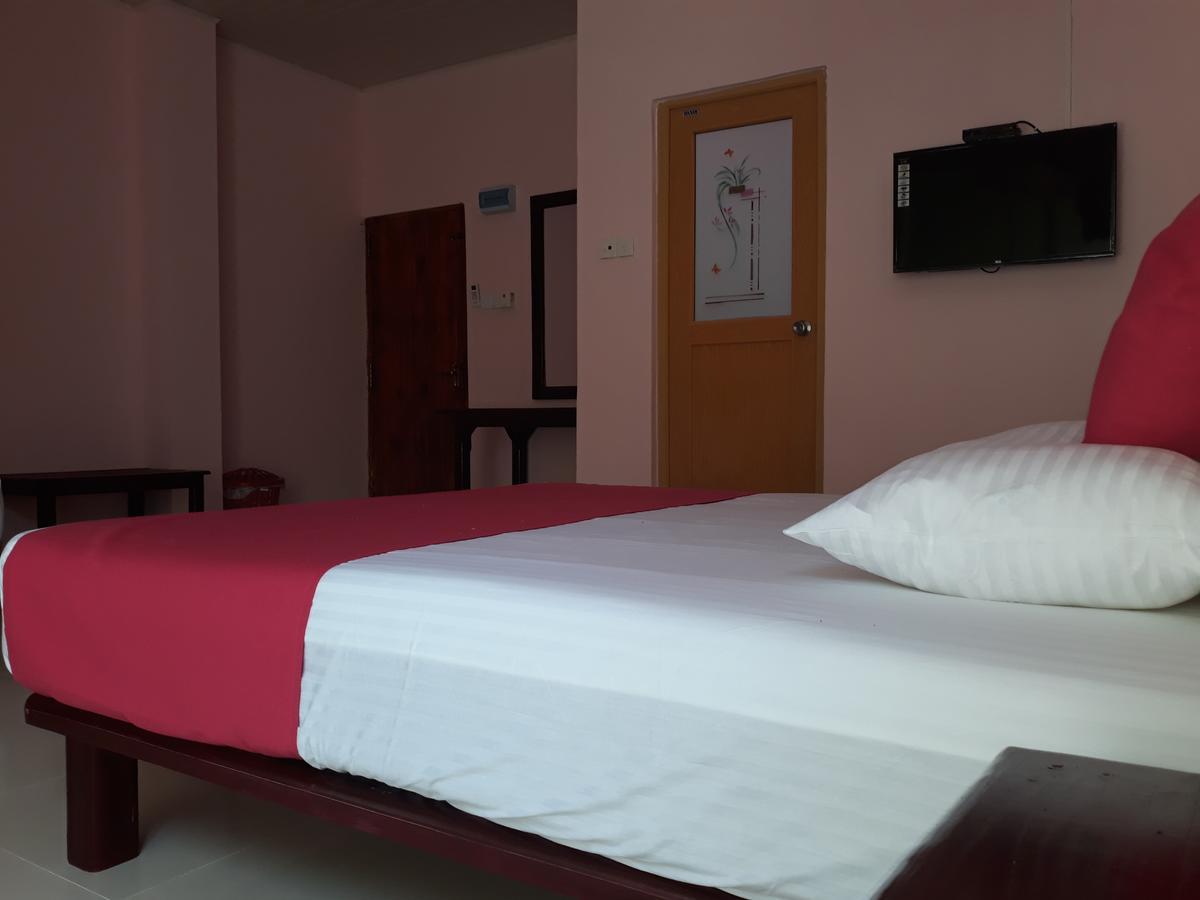 Bevary City Hotel Anuradhapura Dış mekan fotoğraf